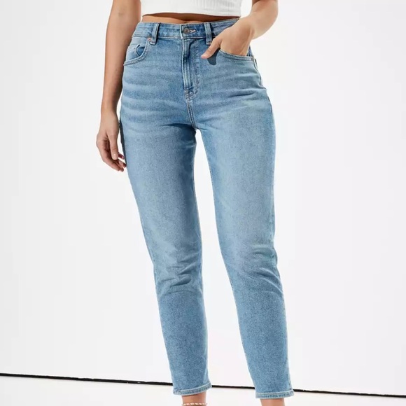 AMERICAN EAGLE MOM JEANS - Picture 1 of 8